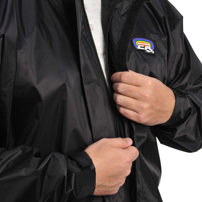 Capa-de-Chuva-California-Racing