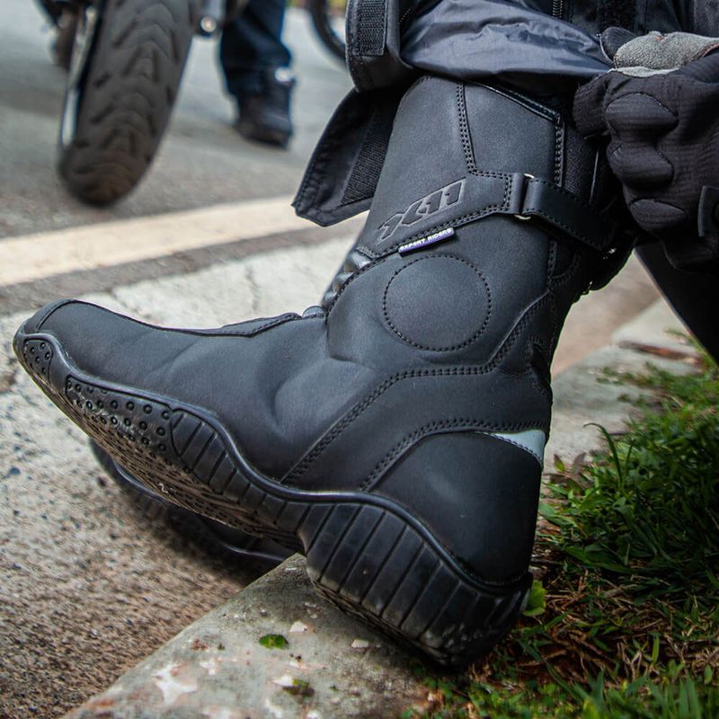 Bota-X11-Celeste-Cano-Medio-Feminina8