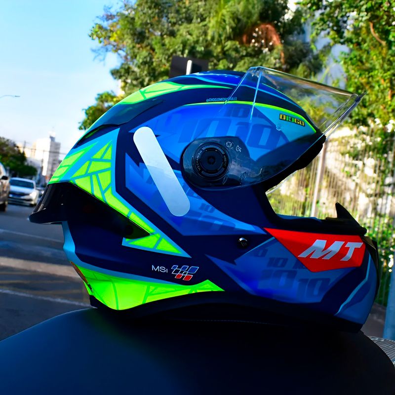 Capacete-MT-Targo-S-Diogo-Moreira-C7-Fosco-5