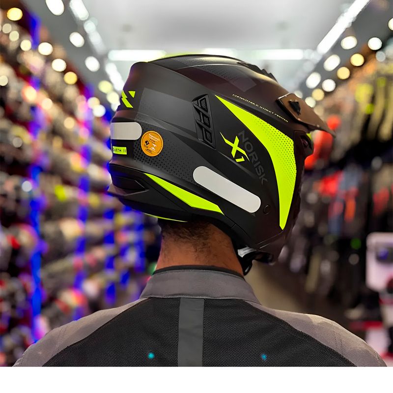 Capacete-Norisk-Darth-2-X1-Preto-Amarelo-Fosco-10