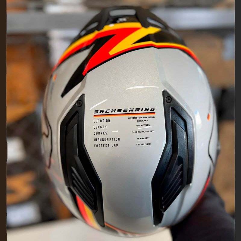 CAPACETE-MT-STINGER-2-GRAND-PRIX-C1-ALEMANHA-9
