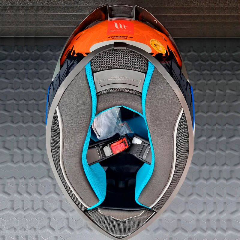 CAPACETE-MT-STINGER-2-GRAND-PRIX-C4-HOLANDA-9