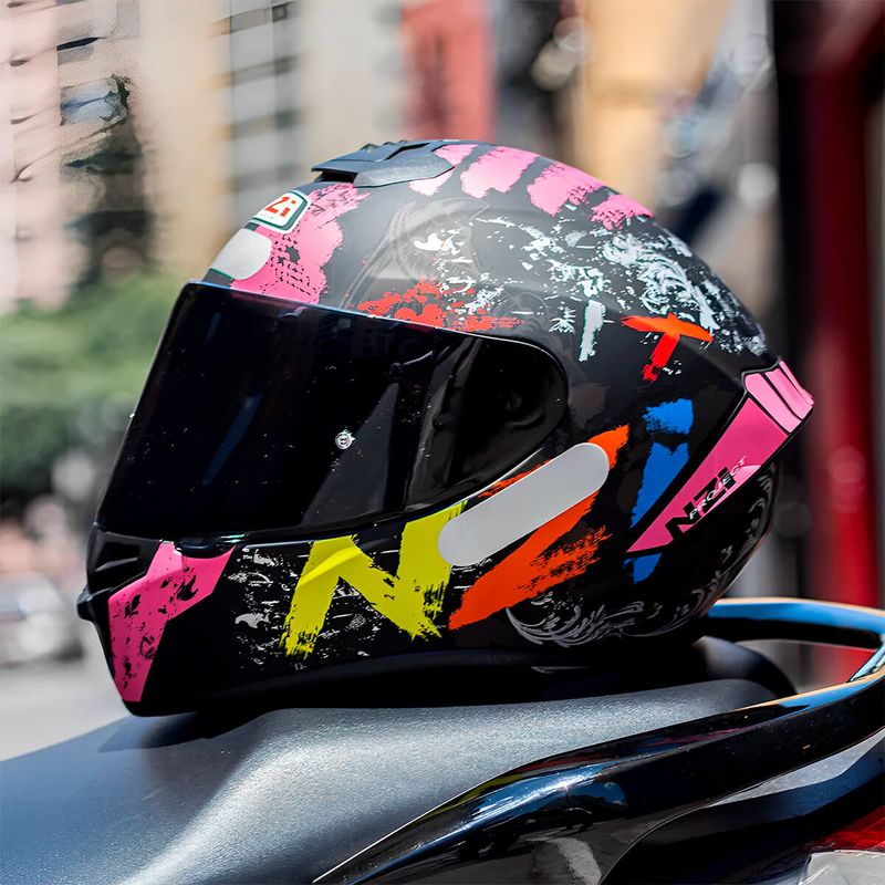 CAPACETE-FECHADO-NZI-TRENDY-IT-PRETO-ROSA-8
